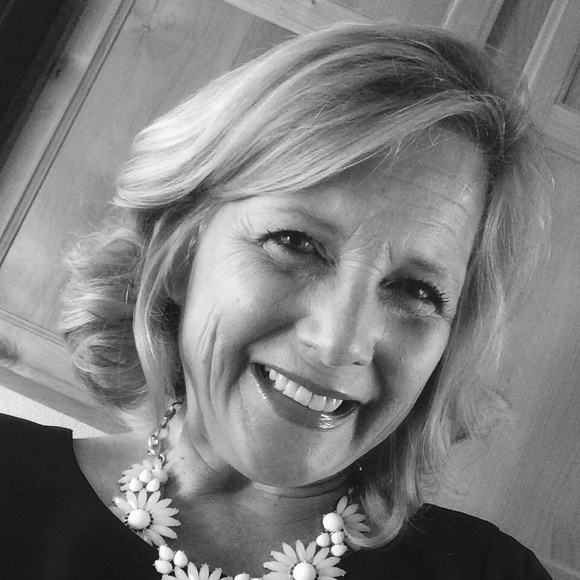 Meet your Posher, Marge - Picture 2 of 2